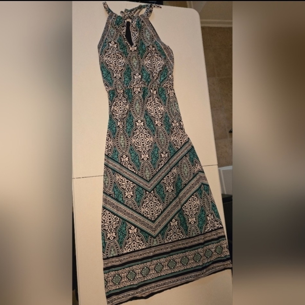 White House Black Market Teal and Black Patterned Maxi Dress - Picture 2 of 8